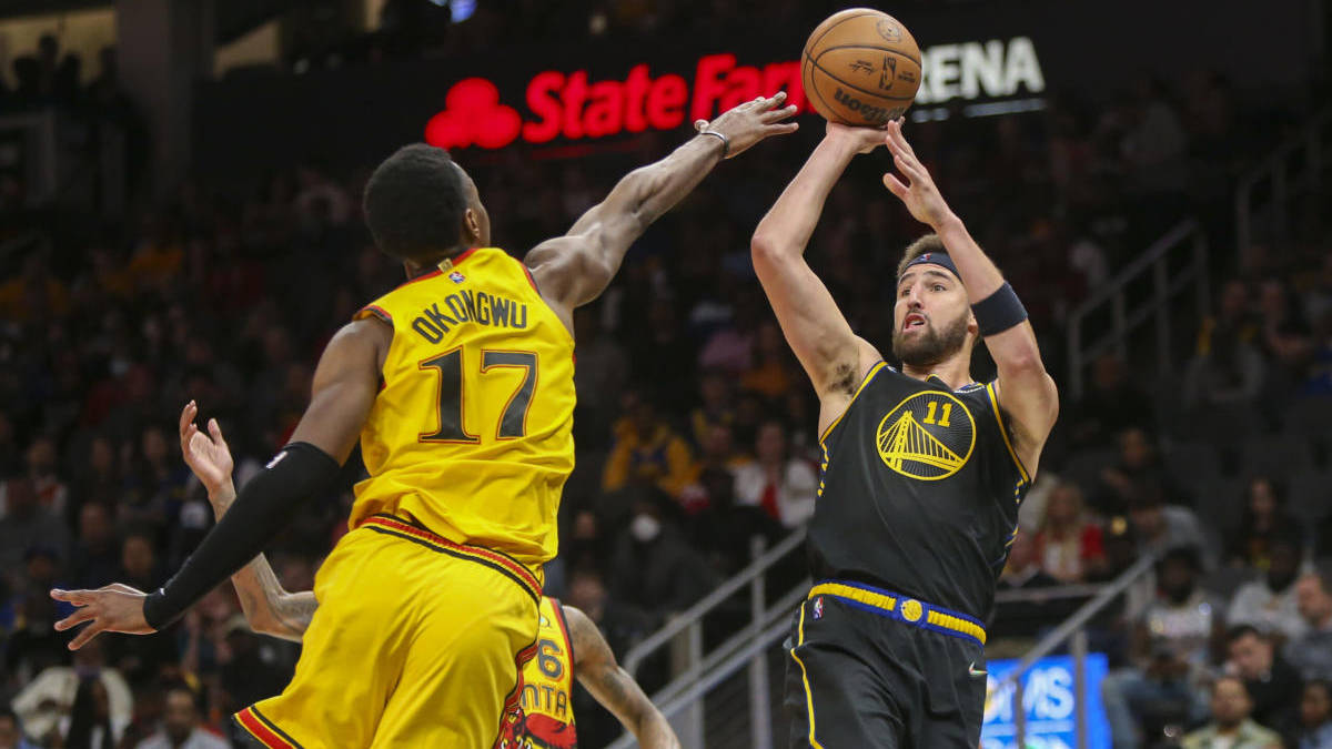 曼城回应争议备战欧篮联俄克拉荷马雷霆单刀错失备战NBA季后赛，金州勇士官宣签约备战CBA季后赛看傻球迷的简单介绍