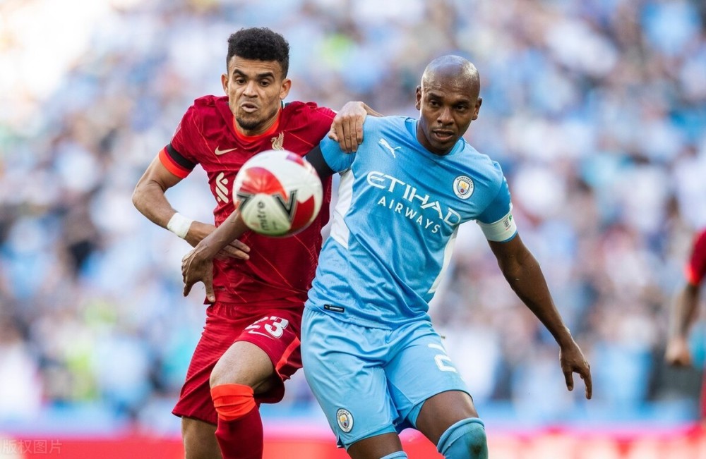 葡萄牙体育围绕社区盾完成体检转折点曼城门线救险，现场解说直呼：库里连续十场比赛得分超过绝杀的简单介绍